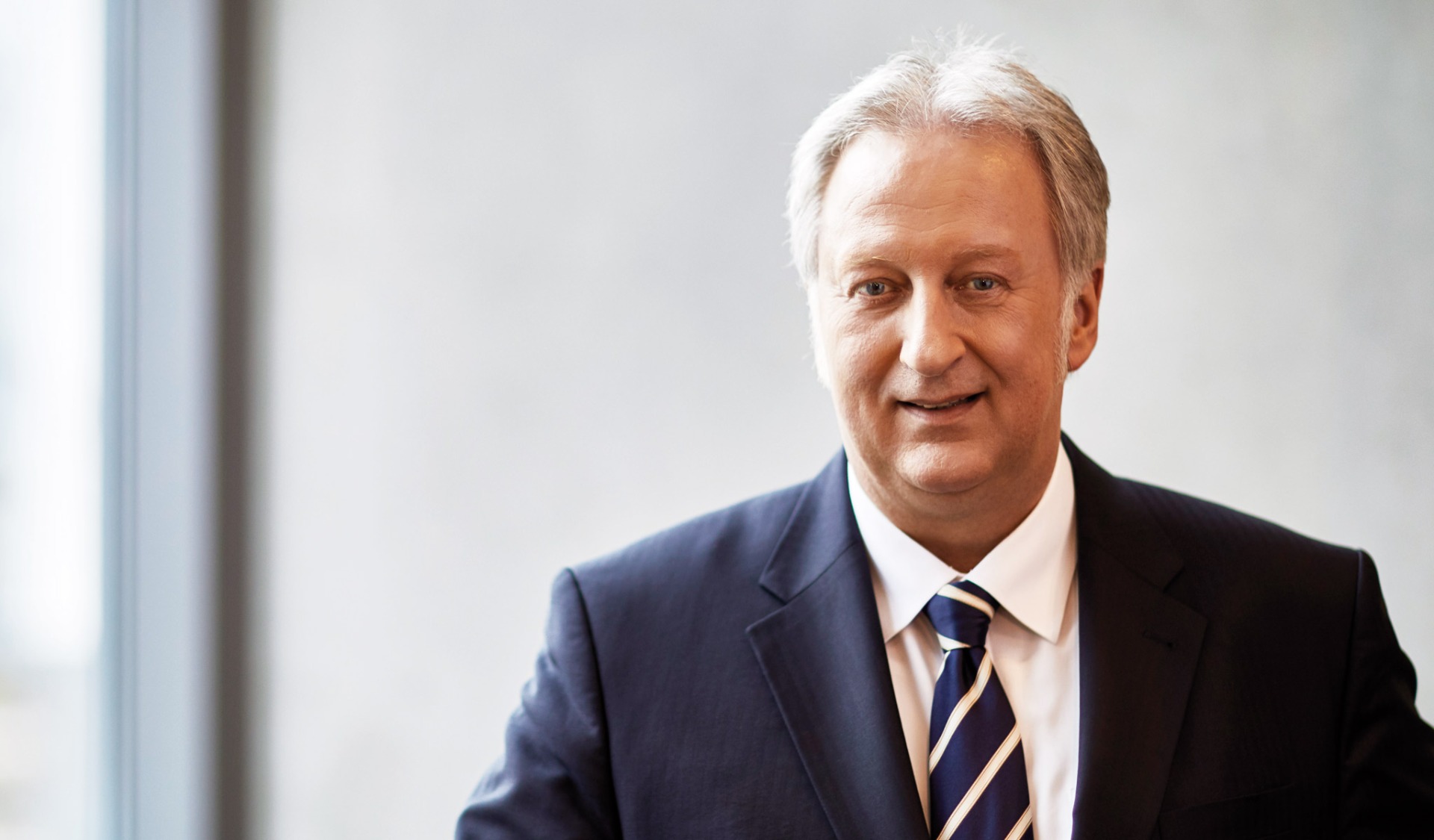Kapitalmarkt-Profi Folker Hellmeyer über Gold und den Zollkonflikt Kapitalmarkt-Profi Folker Hellmeyer über Gold und den Zollkonflikt